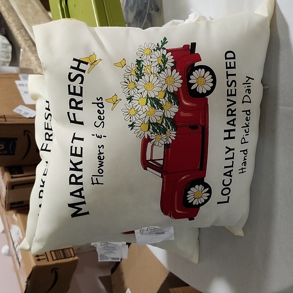 'MARKET FRESH FLOWERS & SEEDS' INDOOR/OUTDOOR THROW PILLOW SET
